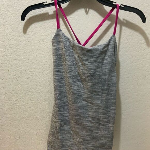 Lululemon dancing warrior strappy tank top size 4 - Picture 9 of 9